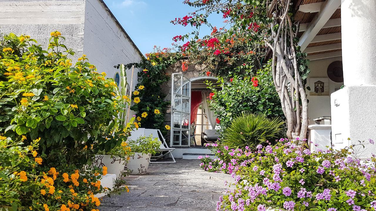 Villa Sea Rose Lipari  Eksteriør billede